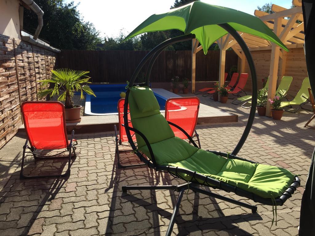 Naphaz Panzio Bed and Breakfast Tiszafüred Buitenkant foto
