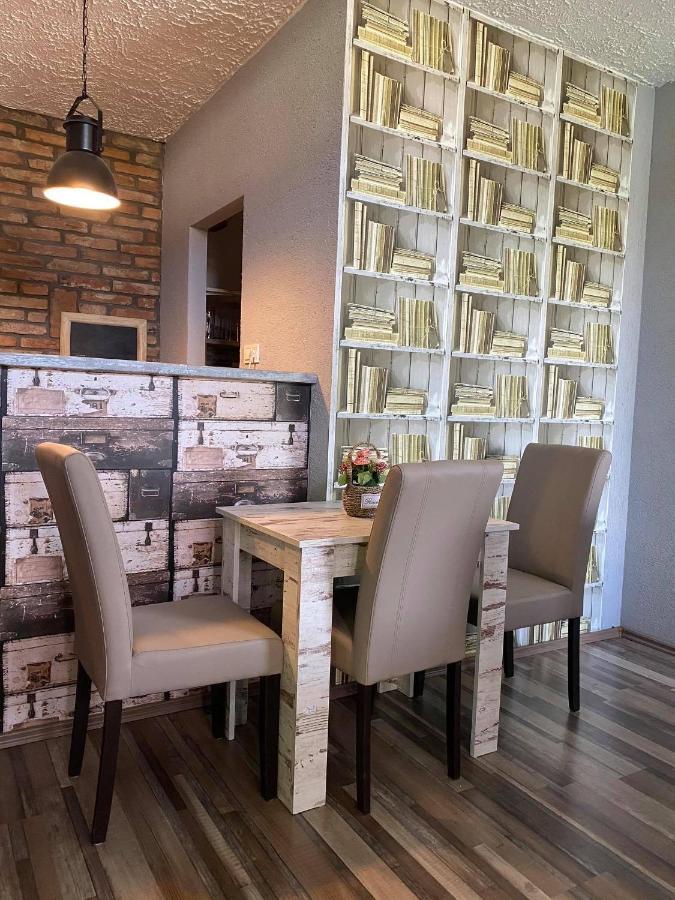 Naphaz Panzio Bed and Breakfast Tiszafüred Buitenkant foto