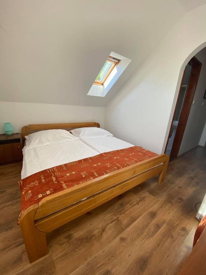 Naphaz Panzio Bed and Breakfast Tiszafüred Buitenkant foto