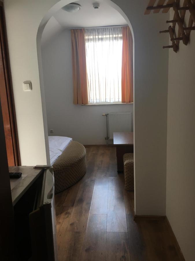 Naphaz Panzio Bed and Breakfast Tiszafüred Buitenkant foto